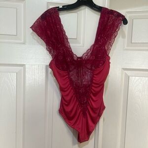 NEW Free People bodysuit Speed Date open back sheer floral lace cherry red Sz XS